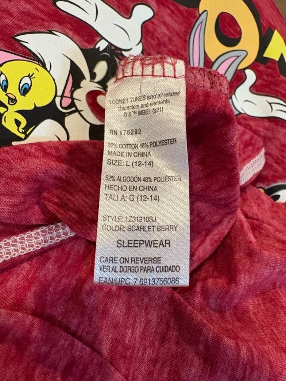 Looney Tunes Scarlet Berry Graphic Sleep Top Size L 52% Cotton - Picture 4 of 4